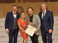 Brau2019  BEERStar Award 2019 überreicht von: links: Georg Rittmayer, Präsident der Privaten Brauereien Bayern e.V. rechts: Detlef Projahn, Präsident der Privaten Brauereien Deutschland e.v.  -- : Messe